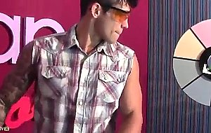 Gogo dancer leotito chaves