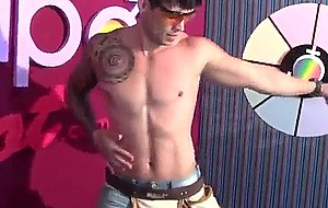 Gogo dancer leotito chaves