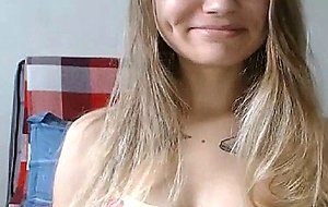 Sexy pretty lady masturbate on cam