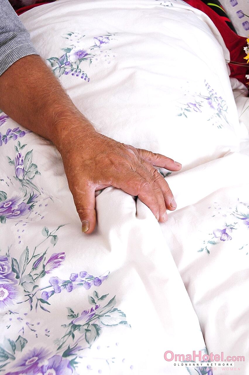 Old Granny Heidrun Masturbates With Toys Before Hard Threeway With Old Dudes Granny, Mature, Pussy, Saggy-Tits, Spreading