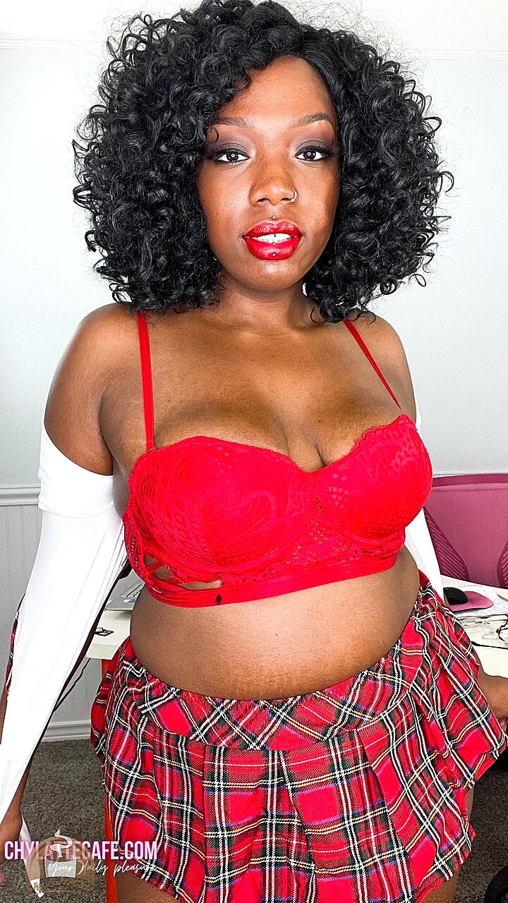 Curvy Ebony Babe Chy Latte Shows Off Her Big Ass Wearing A Miniskirt Bbw, Chubby, Curvy, Milf, Thick